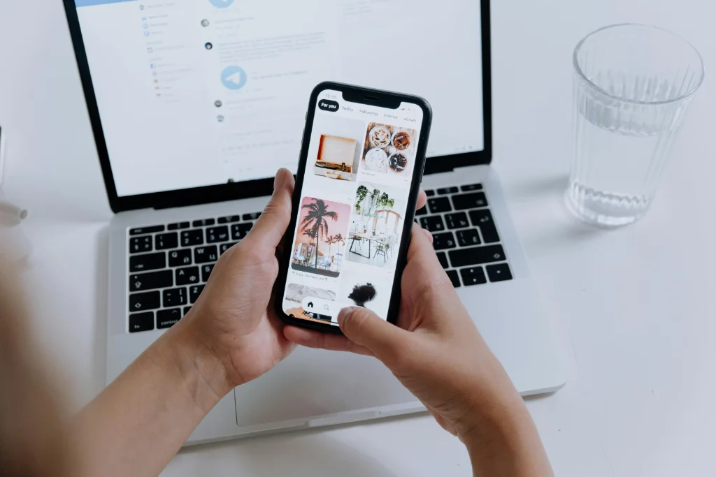 Interfaz de usuario moderna e innovadora de una aplicación web.